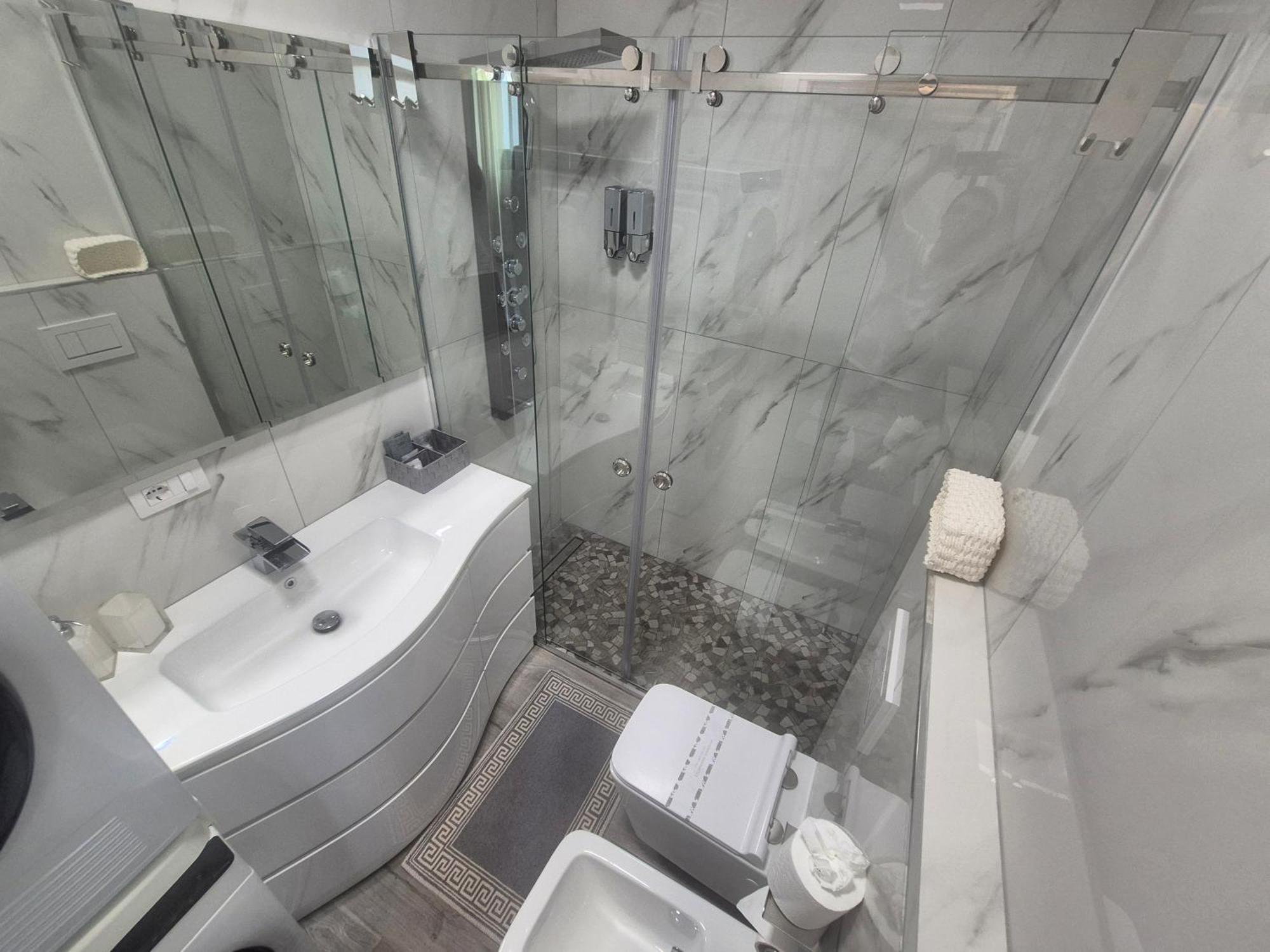 B&B Luxury House 罗镇 外观 照片