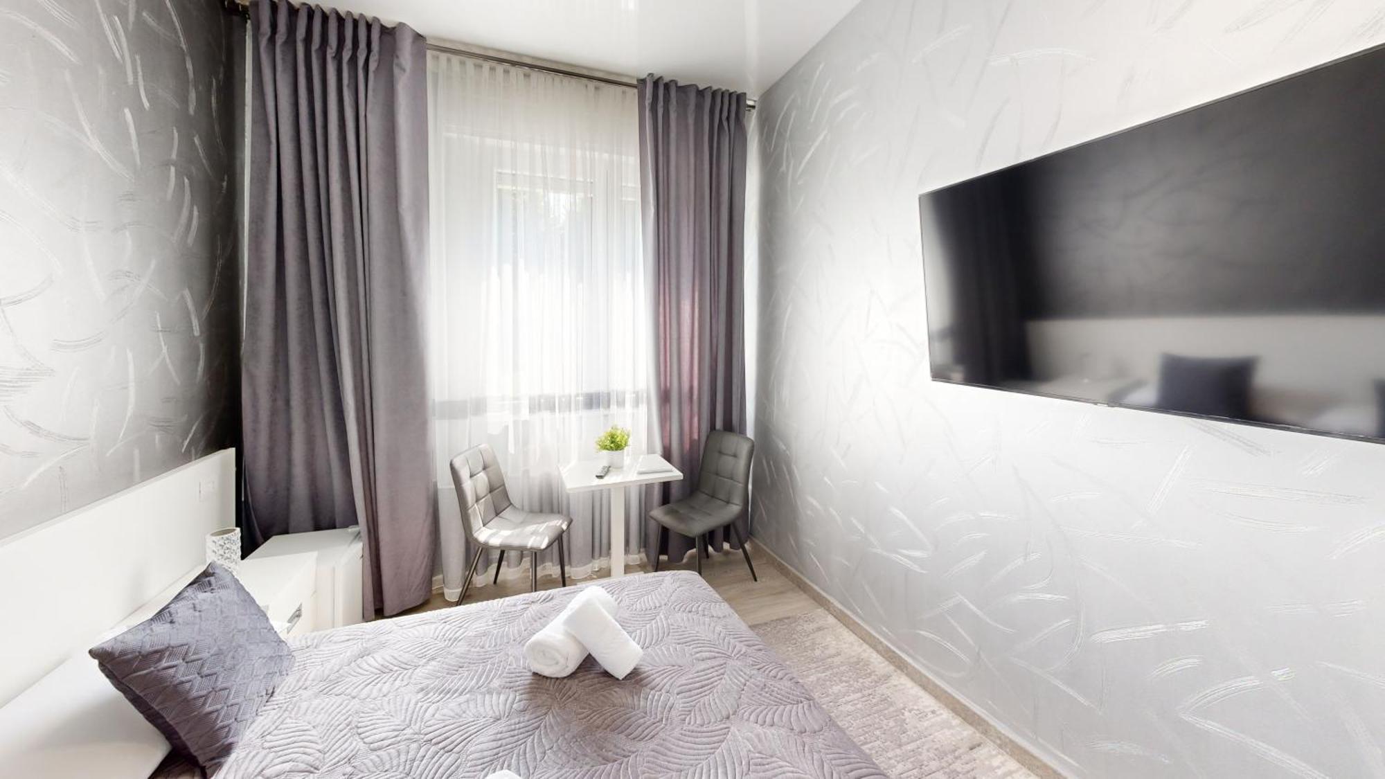 B&B Luxury House 罗镇 外观 照片
